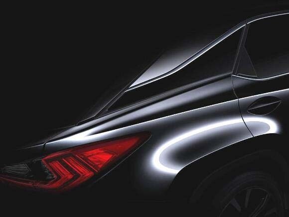 2016-lexus-rx-teaser-rear-half-static-580-600-001
