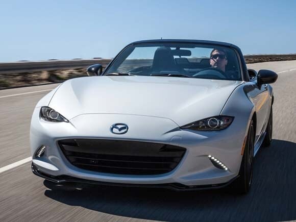 2016-mazda-mx-5-club-front-action2-lead-600-001