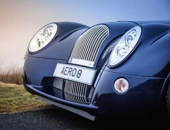 2016-morgan-aero-8-front-end-detail-600-001