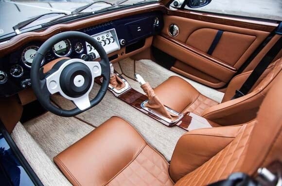 2016-morgan-aero-8-interior1-600-001