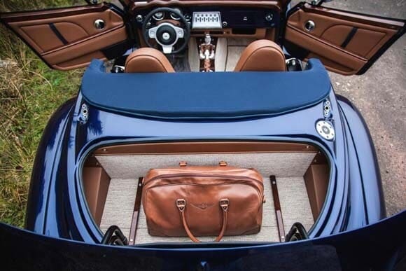 2016-morgan-aero-8-trunk1-600-001