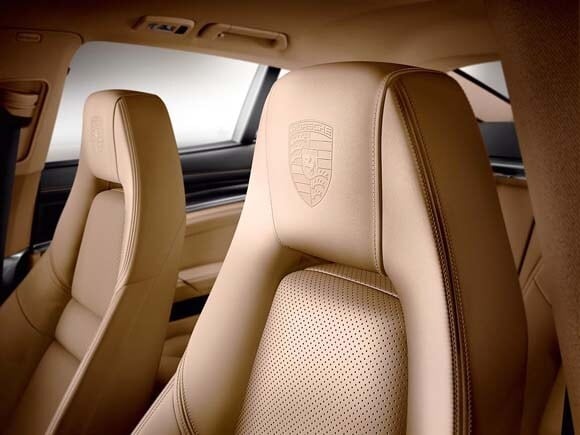 2016-porsche-panamera-edition-interior-seat-headrest-detail1-600-001