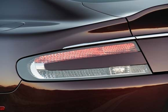 28-2015-aston-martin-rapide-s-600-001