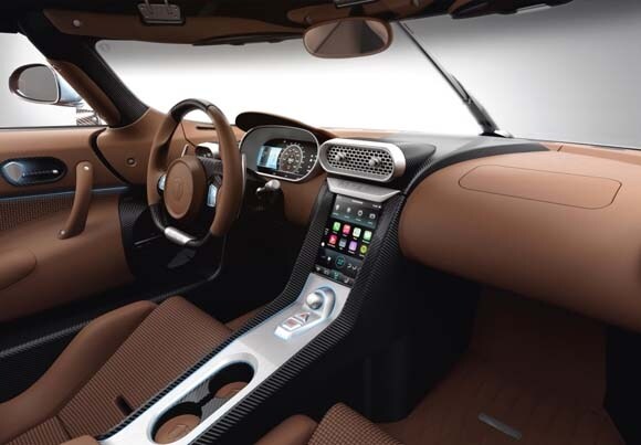 koenigsegg-regera-interior-dash-600-001