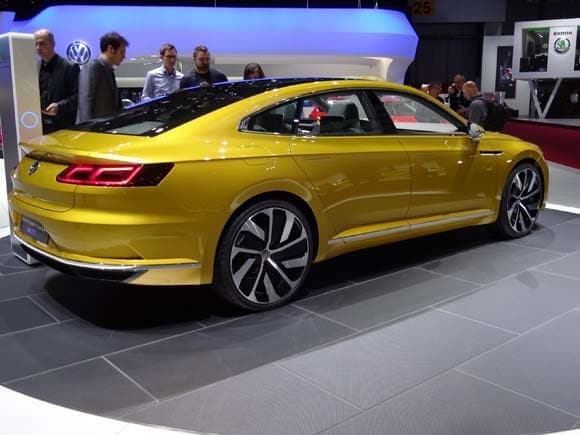 volkswagen-sport-concept-coupe-geneva-25-600-001