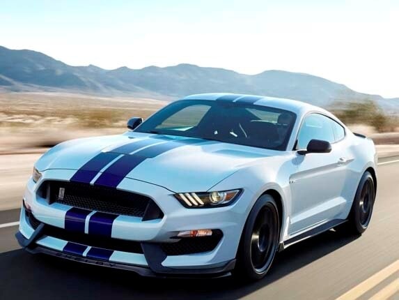 2015-ford-gt350-front-action1-lead-600-001