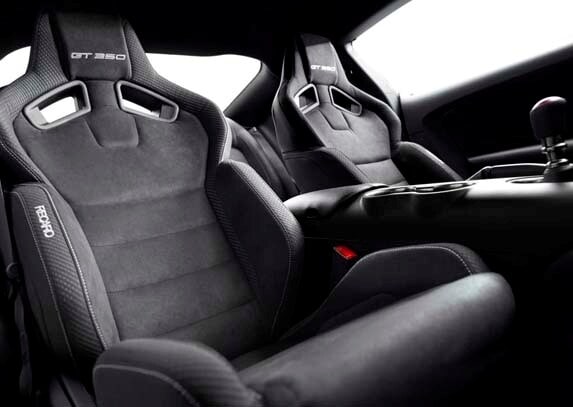 2015-ford-gt350-interior-front-seats1-600-001
