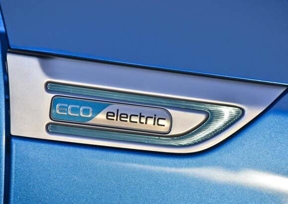 2015-kia-soul-ev-badge-detail-600-001