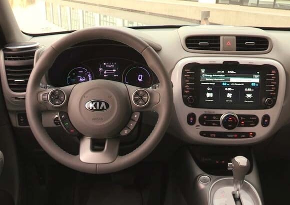 2015-kia-soul-ev-dash-wheel-detail-600-001