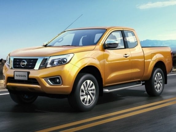 2015-nissan-nv3-navara-front-static2-573-600-001
