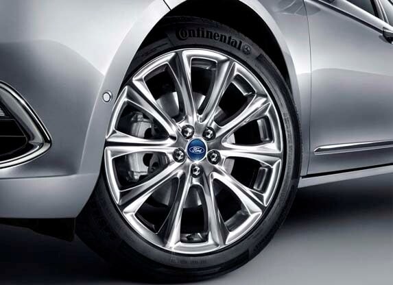 2016-ford-taurus-china-wheel-tire-detail1-600-001