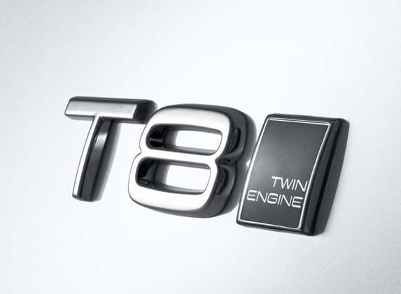 2016-volvo-xc90-t8-twin-engine-badge1-600-001