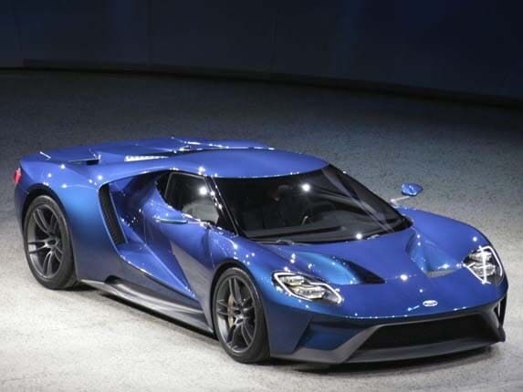 2017-ford-gt-front-static1-600-001