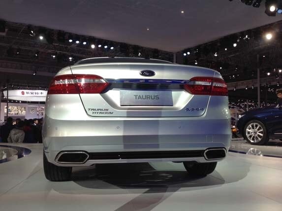 ford-taurus-shanghai-3-600-001