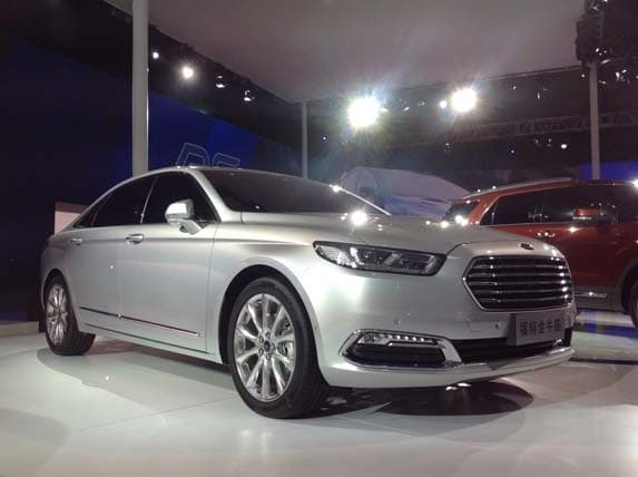 ford-taurus-shanghai-9-600-001
