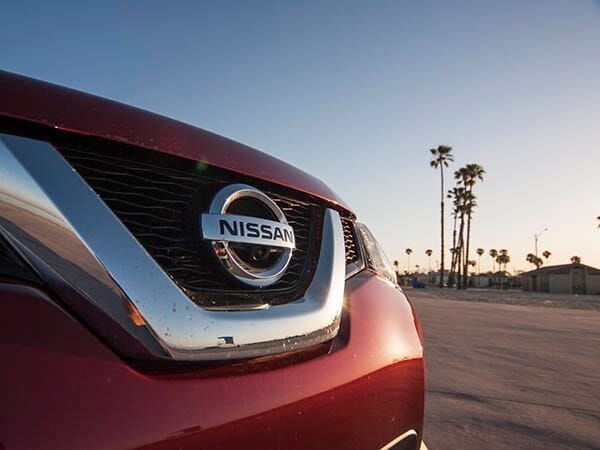 2014-nissan-rogue-sl-long-term-exterior-07-600-001