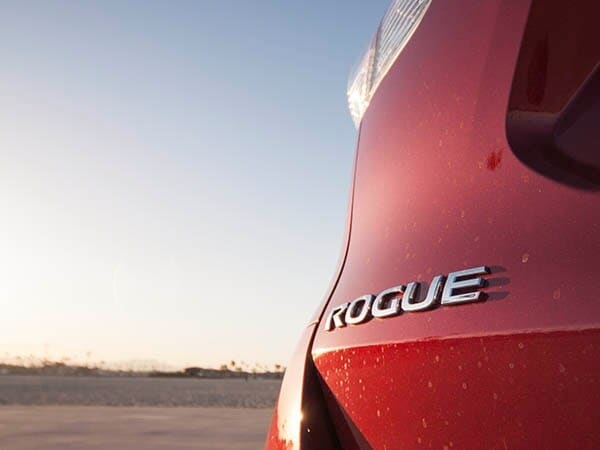 2014-nissan-rogue-sl-long-term-exterior-08-600-001