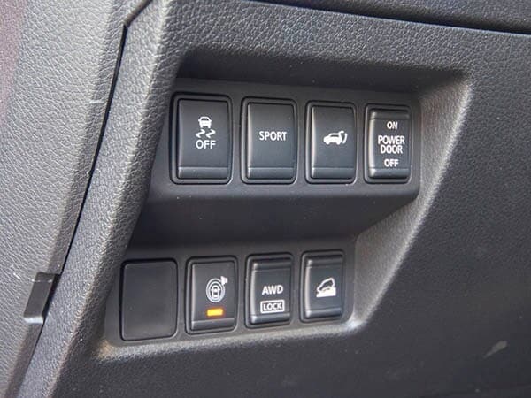2014-nissan-rogue-sl-long-term-interior-03-600-001