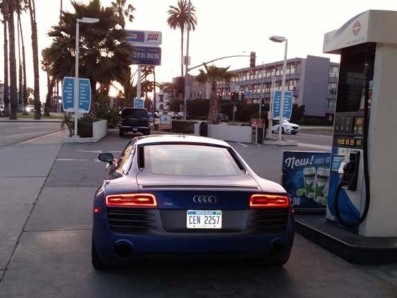 2015-audi-r8-v10-2-600-001