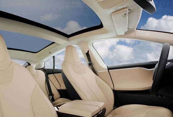 2015-tesla-model-s-interior-front-seat1-600-001