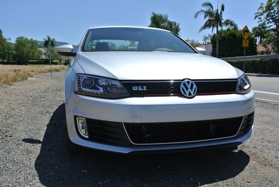 2015-vw-jetta-gli-qt-12-600-001