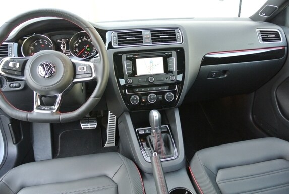 2015-vw-jetta-gli-qt-17-600-001
