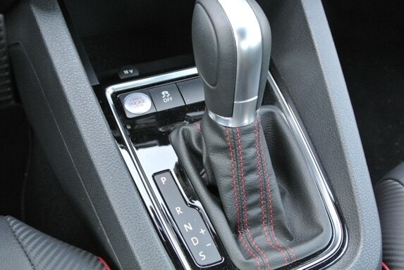 2015-vw-jetta-gli-qt-18-600-001