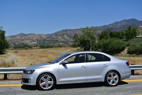 2015-vw-jetta-gli-qt-8-600-001