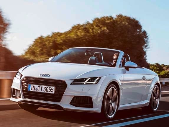 2016-audi-tt-raodster-front-action1-lead1-600-001