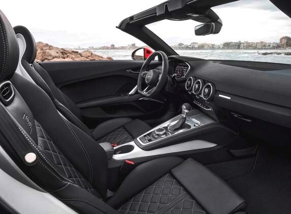 2016-audi-tt-roadster-interior1-600-001