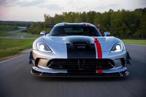 2016-dodge-viper-acr-unveiled-3-600-001