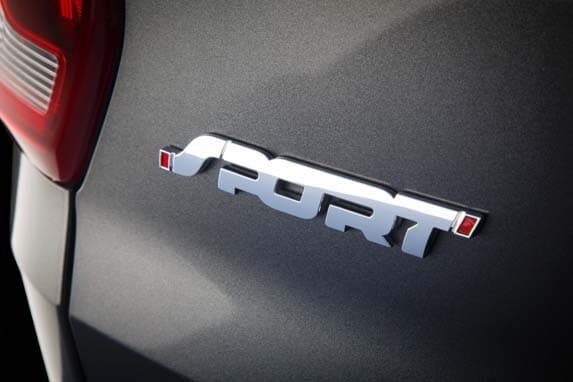 2016-ford-explorer-sport-and-limited-19-600-001