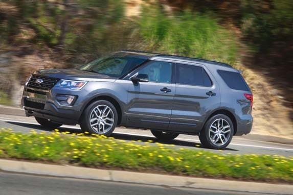 2016-ford-explorer-sport-and-limited-30-600-001