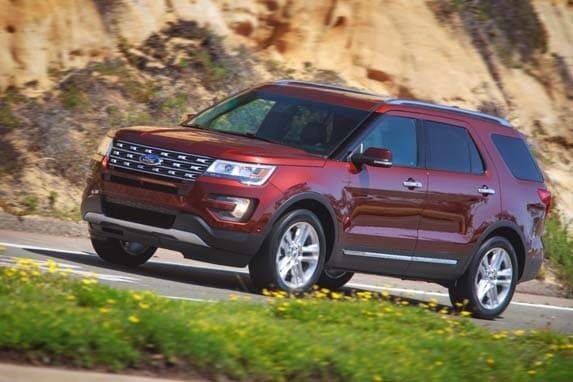 2016-ford-explorer-sport-and-limited-33-600-001