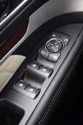 2016-ford-explorer-sport-and-limited-8-600-001
