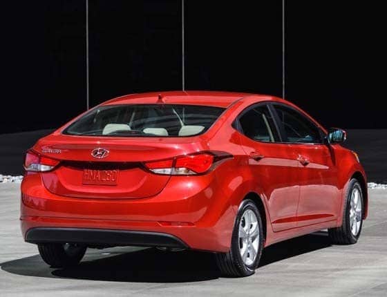 2016-hyundai-elantra-value-edition-sedan-rear-static1-600-001