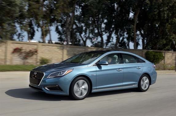 2016-hyundai-sonata-plug-in-hybrid-26-600-001