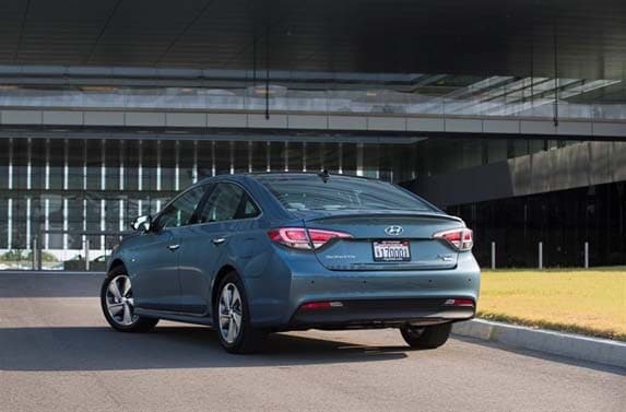 2016-hyundai-sonata-plug-in-hybrid-8-600-001