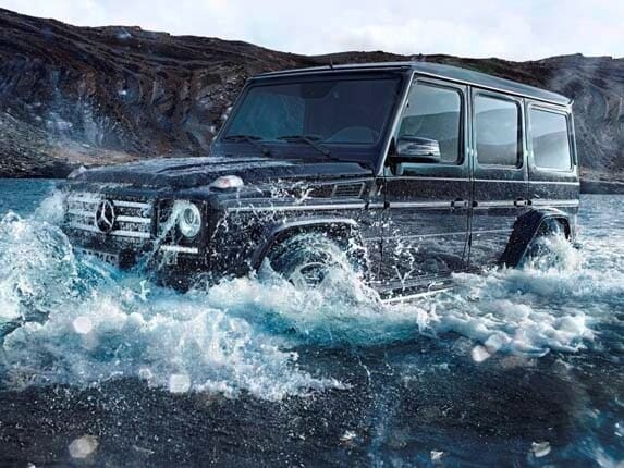 2016-mercedes-benz-g550-front-action1-600-001