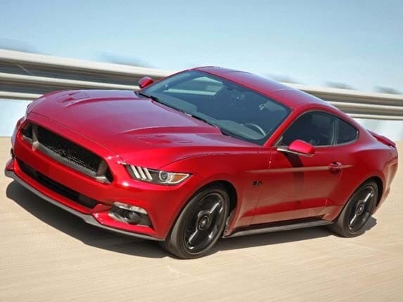 2016-mustang-gt-black-package-front-action1-600-001