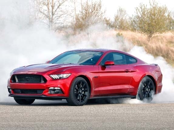 2016-mustang-gt-black-package-front-burnout-action1-600-001