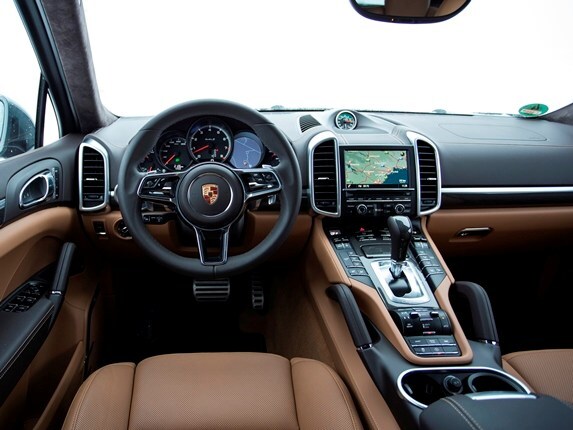 2016-porsche-cayenne-turbo-s-red-interior-573-600-001