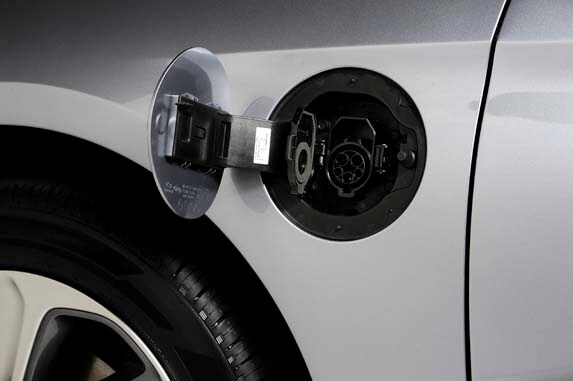 2016-sonata-hybrid-phev-10-600-001
