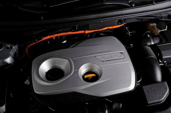 2016-sonata-hybrid-phev-12-600-001