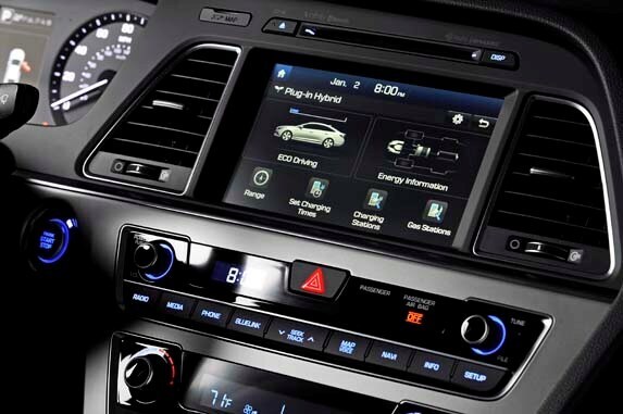 2016-sonata-hybrid-phev-7-600-001