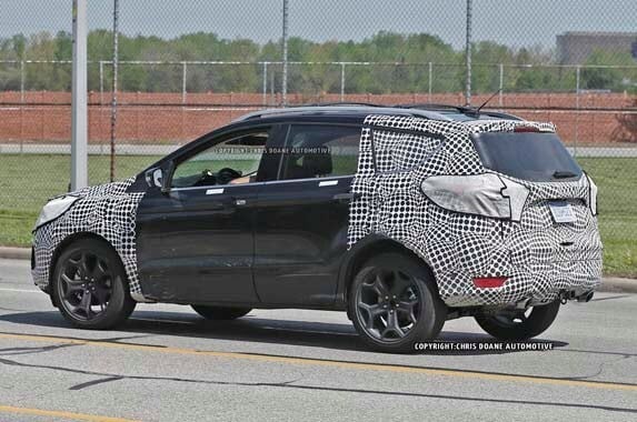 2017-ford-escape-8-600-001