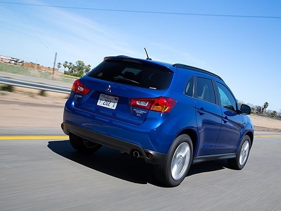 compact-suv-comparison-test-2015-mitsubishi-outlander-sport-06-600-001