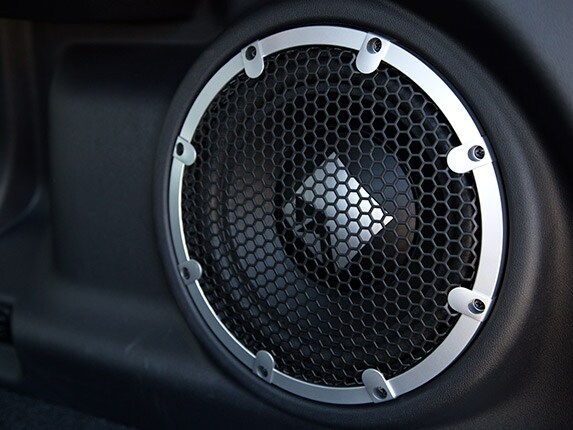 compact-suv-comparison-test-2015-mitsubishi-outlander-sport-27-600-001