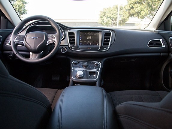midsize-sedan-comparison-test-2015-chrysler-200-11-600-001