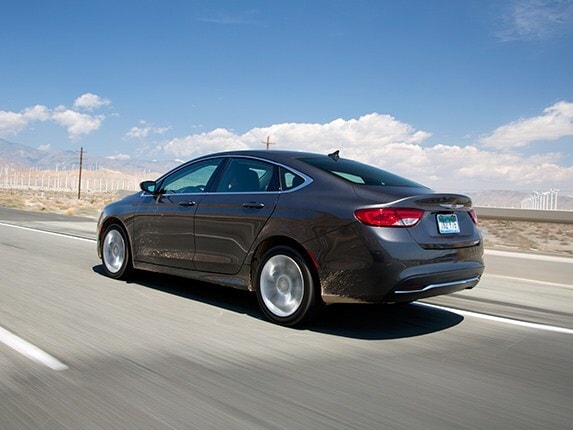 midsize-sedan-comparison-test-2015-chrysler-200-25-600-001